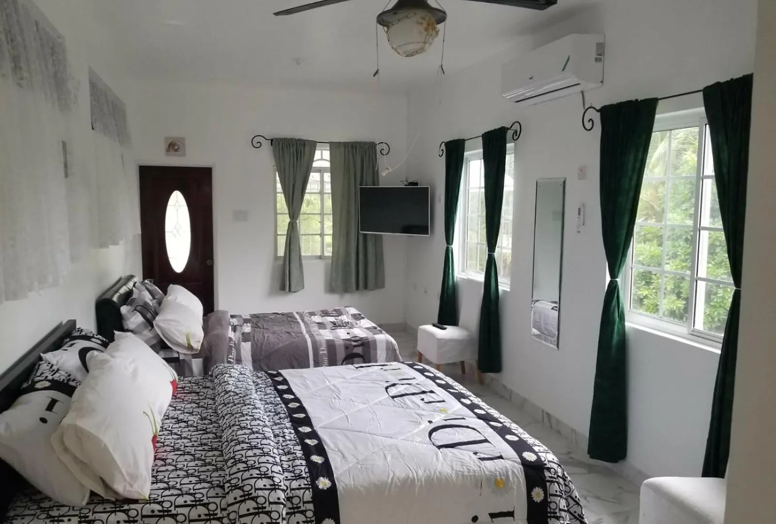 Thebreeze2022 Lägenhet Kupuis 0*,  Jamaica